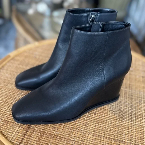 NYDJ soft leather  Black Heeled Boots - Picture 8 of 10